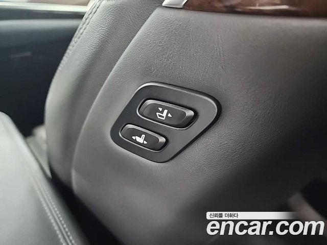Genesis EQ900 2016 — photo 14
