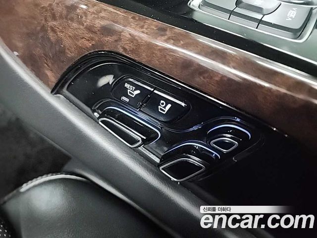 Genesis EQ900 2016 — photo 16