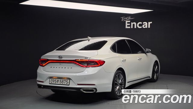 Hyundai Grandeur 2018 — photo 2