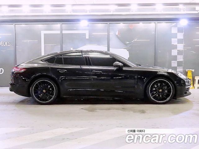 Porsche Panamera 2019 — photo 3