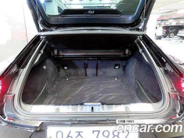Porsche Panamera 2019 — photo 16