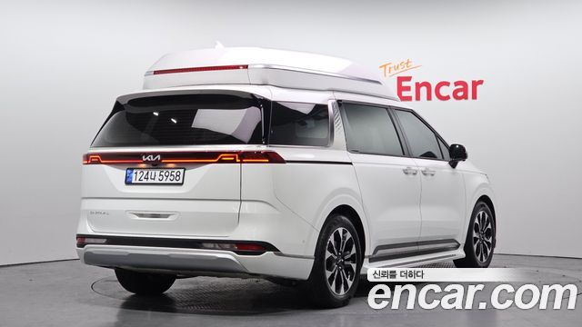 Kia Canival 2022 — photo 2