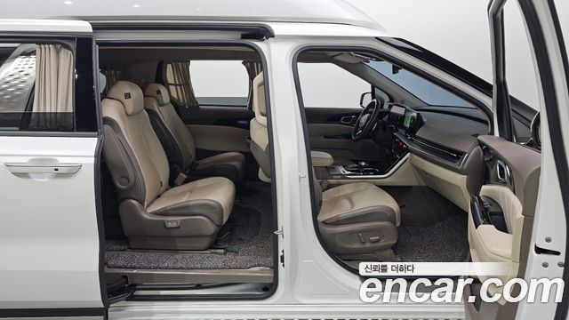 Kia Canival 2022 — photo 11