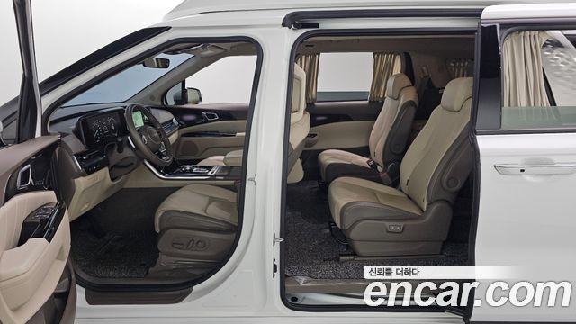 Kia Canival 2022 — photo 12