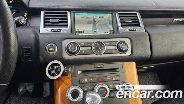 Land Rover Range Rover Sport 2010 — photo 14