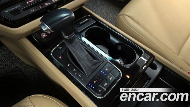 Kia Canival 2017 — photo 9
