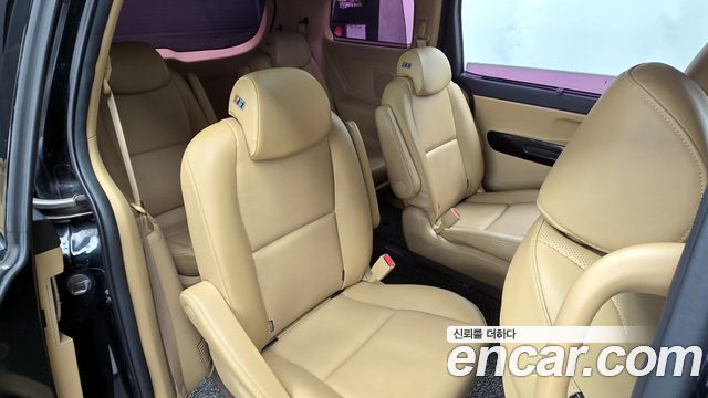 Kia Canival 2017 — photo 12