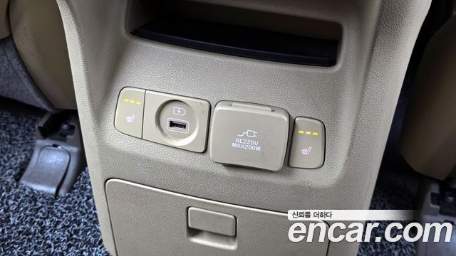 Kia Canival 2017 — photo 18