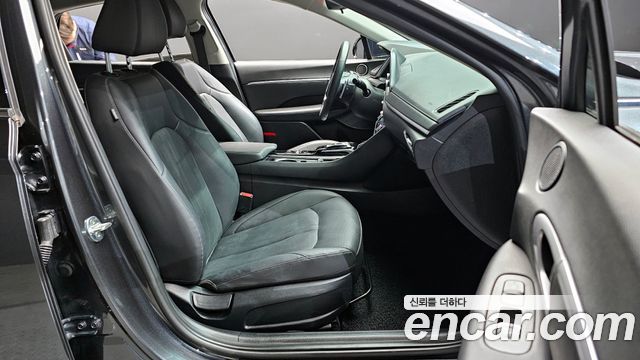 Hyundai Sonata 2022 — photo 11
