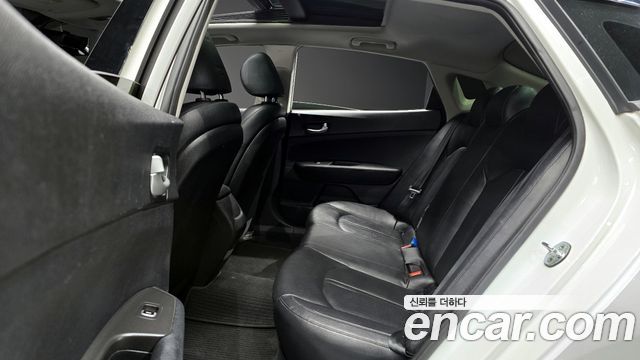 Kia K5 2016 — photo 12