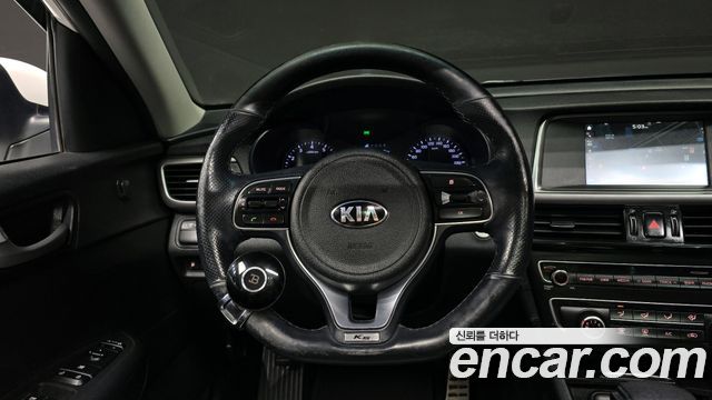 Kia K5 2016 — photo 13
