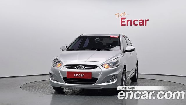 Hyundai Accent 2012 — photo 3