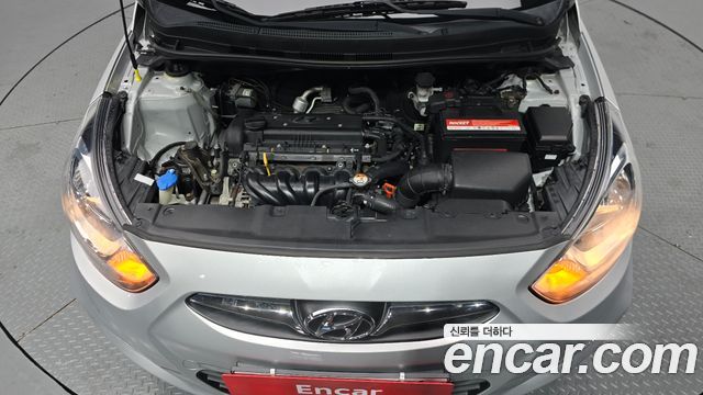 Hyundai Accent 2012 — photo 6
