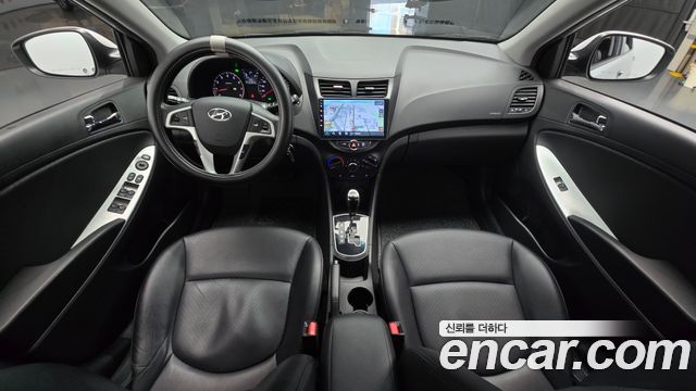 Hyundai Accent 2012 — photo 7