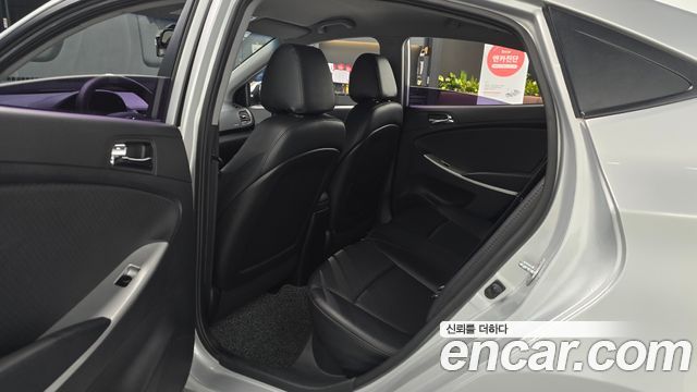 Hyundai Accent 2012 — photo 12
