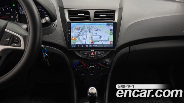 Hyundai Accent 2012 — photo 15