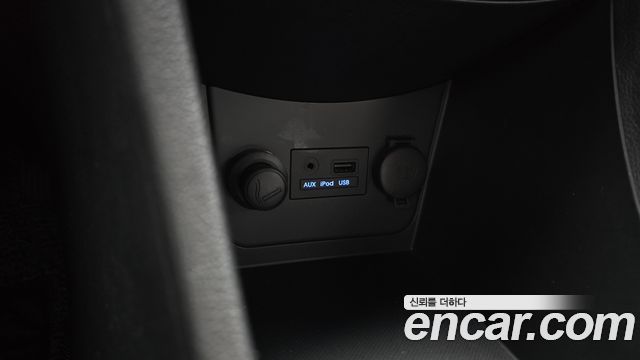 Hyundai Accent 2012 — photo 19