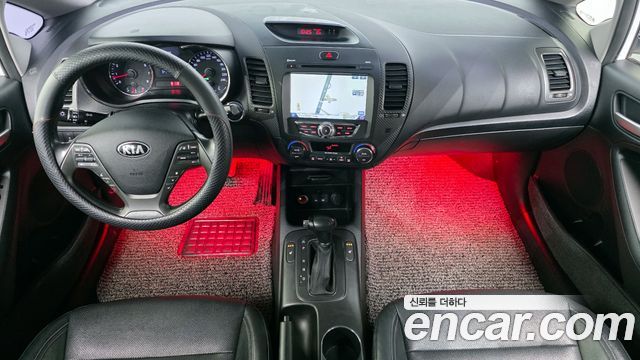 Kia K3 2014 — photo 7
