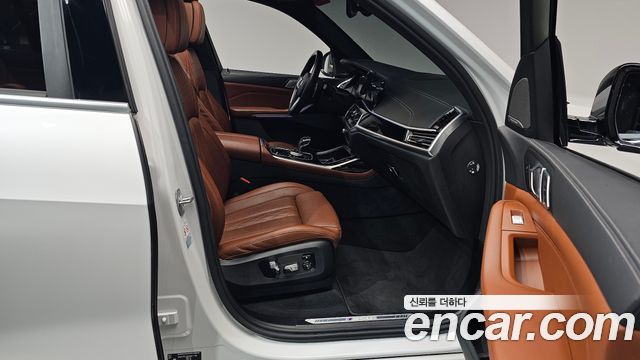 BMW X7 2022 — photo 10