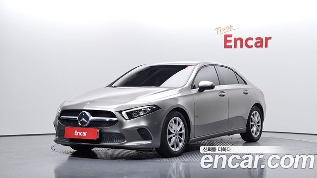 Mercedes-Benz A-Class 2020 — photo 1