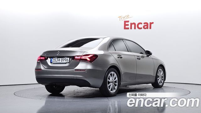 Mercedes-Benz A-Class 2020 — photo 2