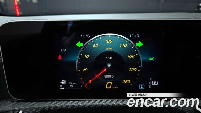 Mercedes-Benz A-Class 2020 — photo 8