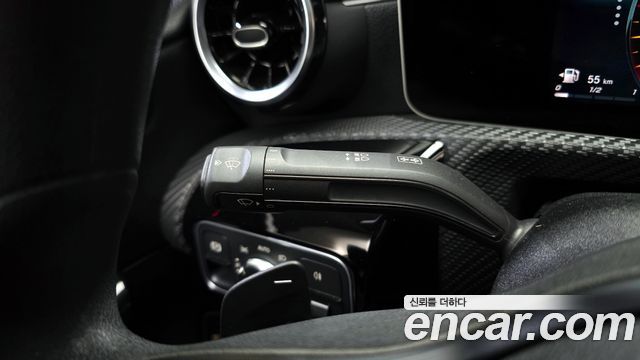 Mercedes-Benz A-Class 2020 — photo 18