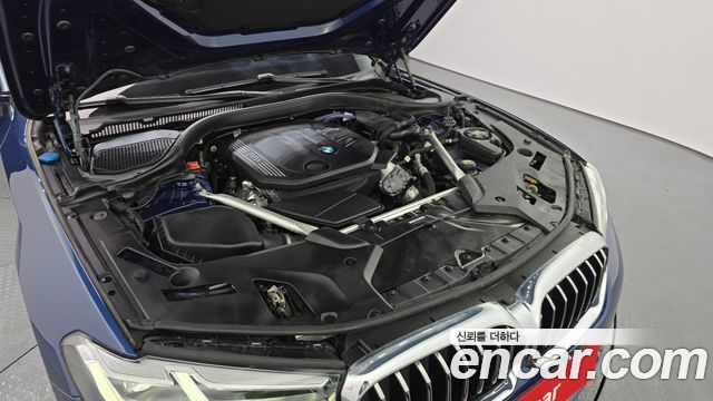 BMW 5-Series 2021 — photo 6