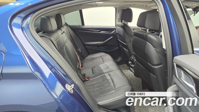 BMW 5-Series 2021 — photo 12
