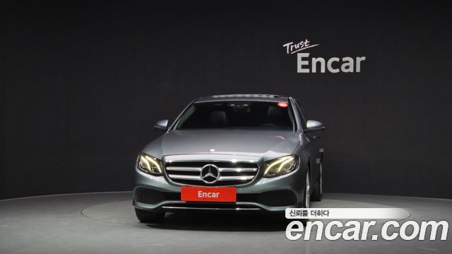Mercedes-Benz E-Class 2017 — photo 3