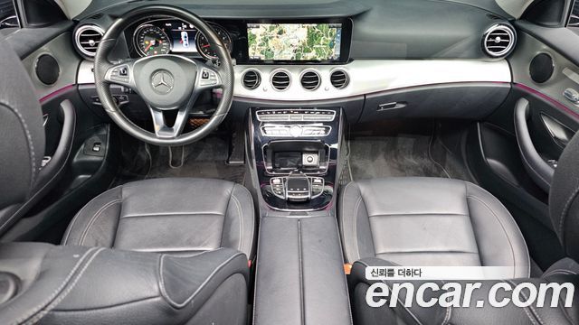 Mercedes-Benz E-Class 2017 — photo 7