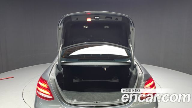 Mercedes-Benz E-Class 2017 — photo 20