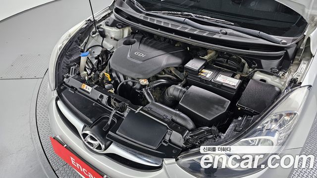 Hyundai AVANTE 2013 — photo 6