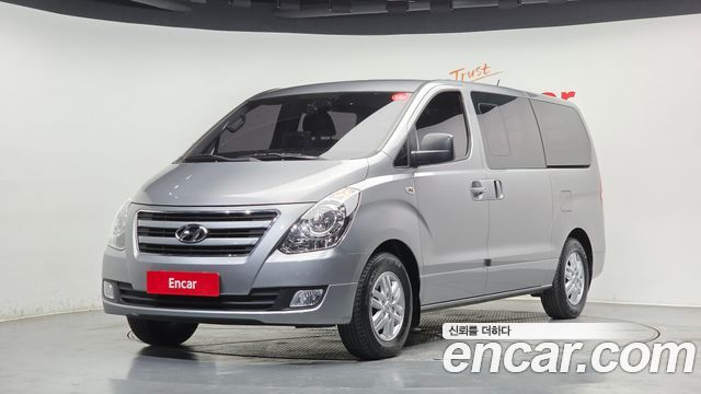 Hyundai Starex 2018 — photo 1