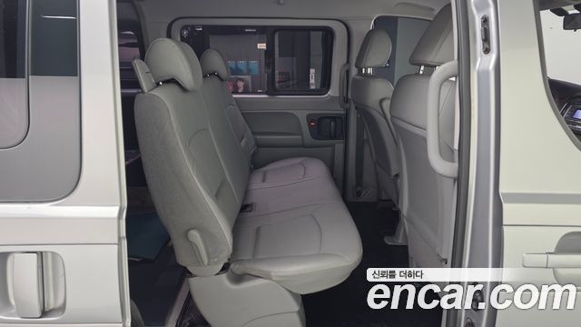 Hyundai Starex 2018 — photo 12