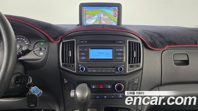 Hyundai Starex 2018 — photo 14