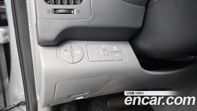 Hyundai Starex 2018 — photo 18