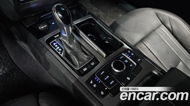 Hyundai Genesis 2015 — photo 9