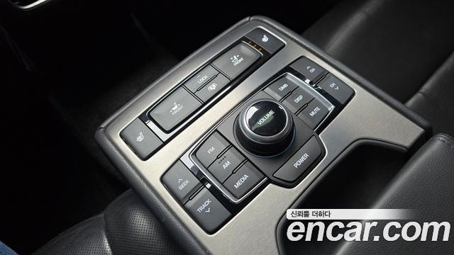 Hyundai Genesis 2015 — photo 18