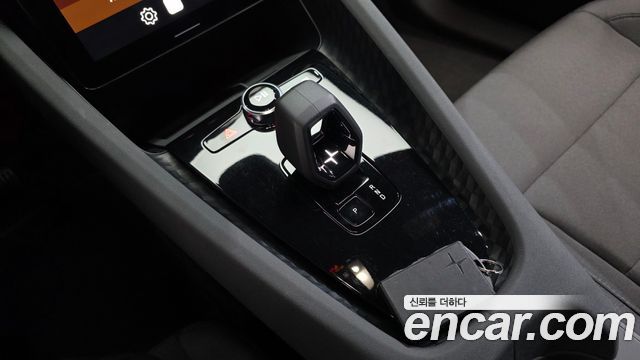 Polestar Polestar 2 2023 — photo 9