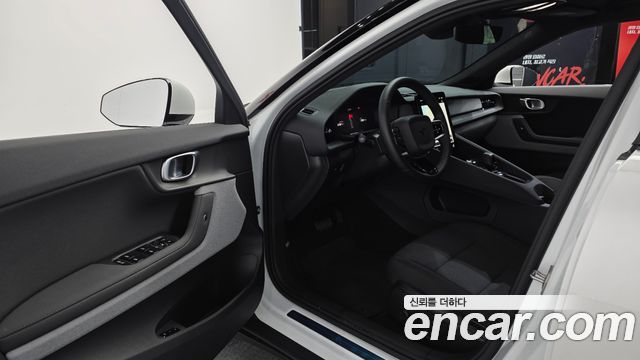 Polestar Polestar 2 2023 — photo 10