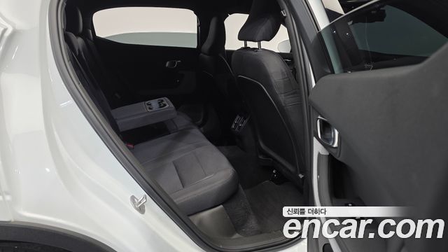 Polestar Polestar 2 2023 — photo 12