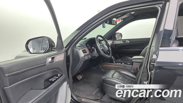 KG Mobility Rexton 2018 — photo 11