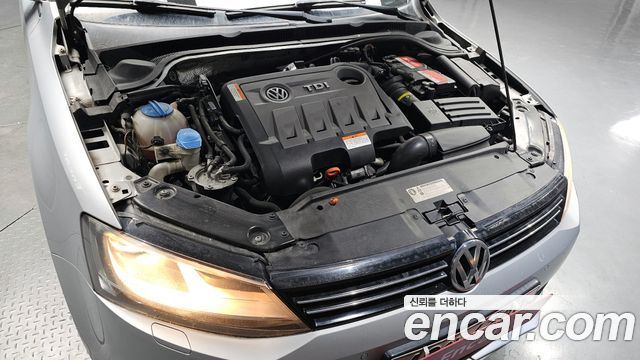 Volkswagen Jetta 2012 — photo 6