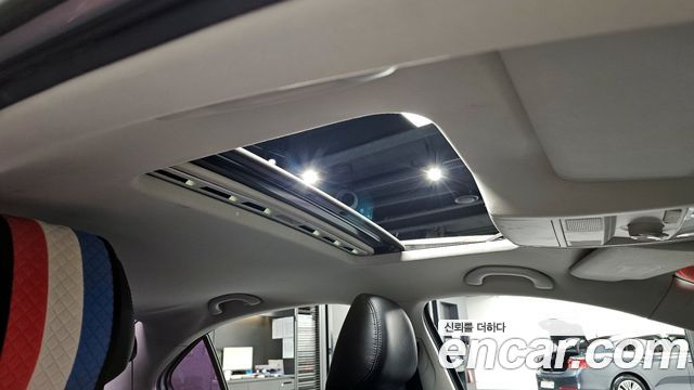 Volkswagen Jetta 2012 — photo 19