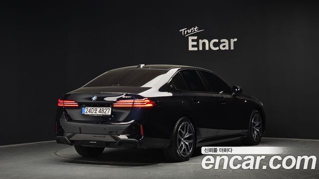 BMW 5-Series 2025 — photo 2