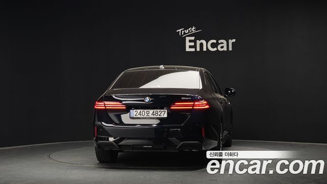 BMW 5-Series 2025 — photo 4