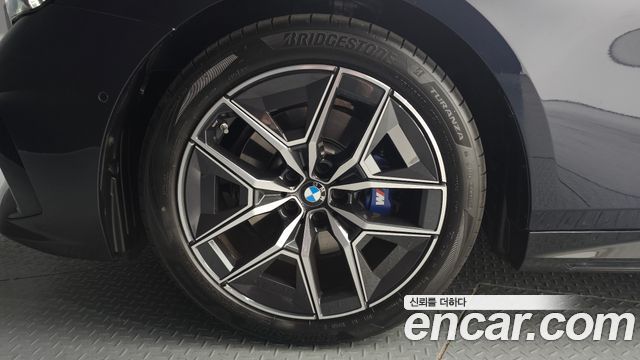 BMW 5-Series 2025 — photo 5