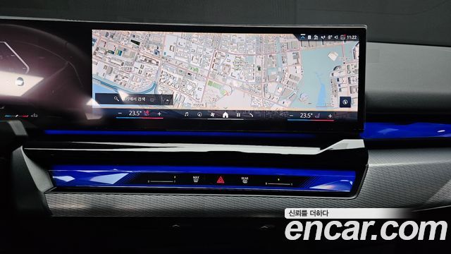 BMW 5-Series 2025 — photo 14