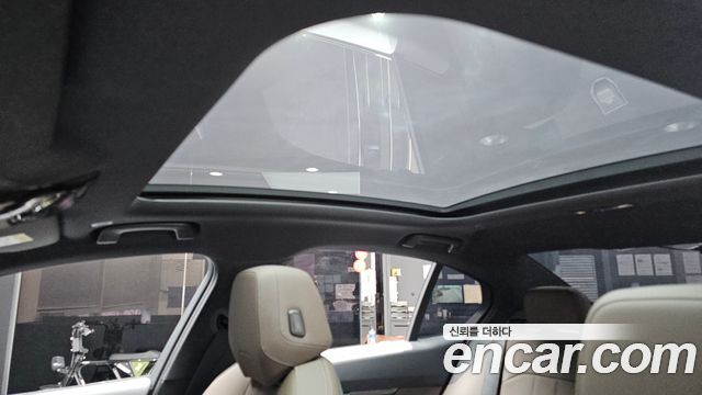 BMW 5-Series 2025 — photo 19